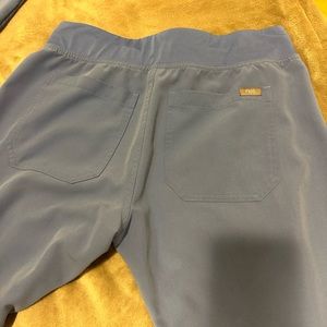 Women’s small FIGS scrub pant in BABY BLUE